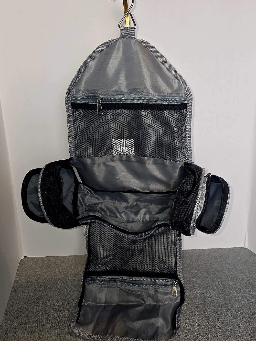 Gray Men's Hanging Travel Toiletry Bag - Compact Organizer